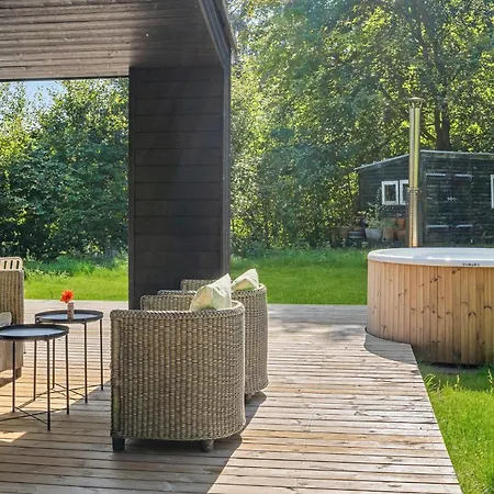 Hébergement de vacances 3 Bedroom Amazing In *