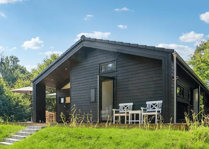 3 Bedroom Amazing In בית נופש סילקבורג