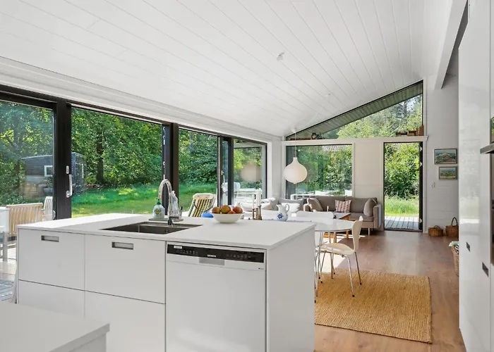 בית נופש 3 Bedroom Amazing In